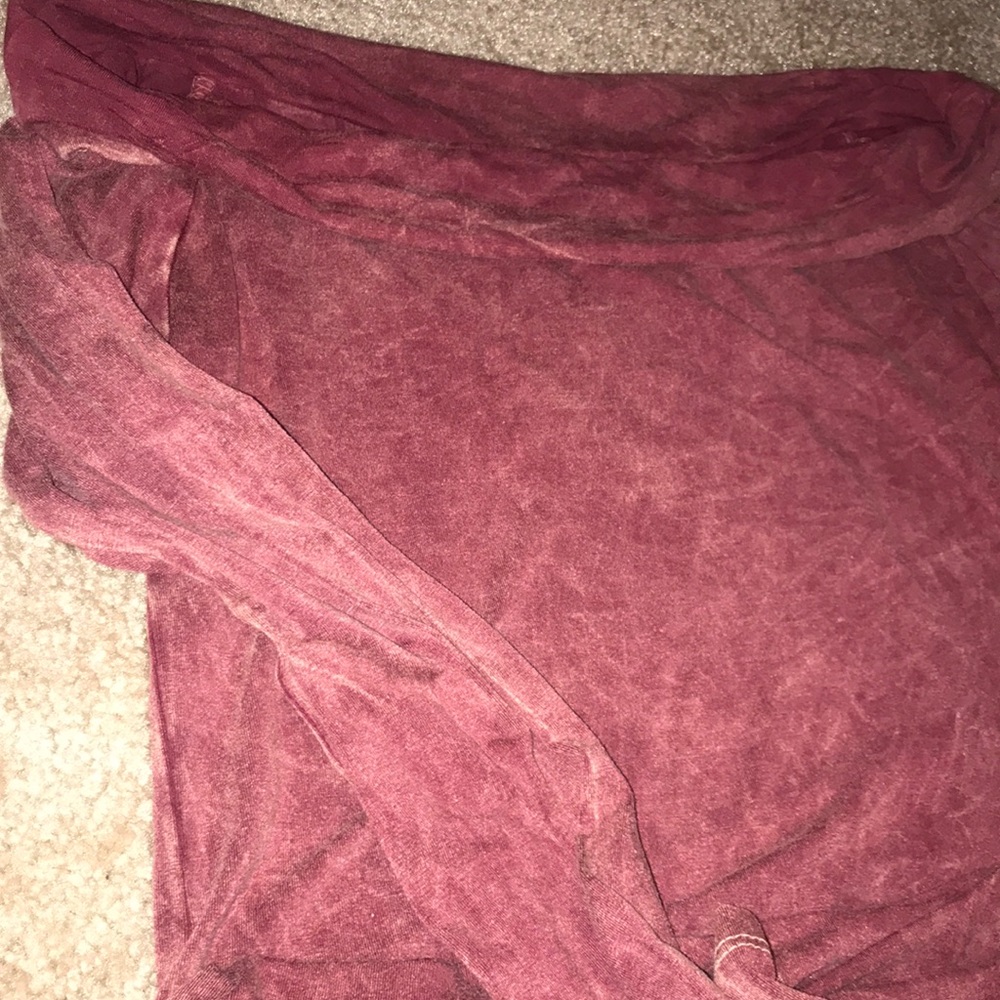 off the shoulder - Picture 3 of 4